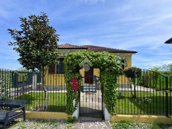 casa indipendente in vendita a Pinarolo Po