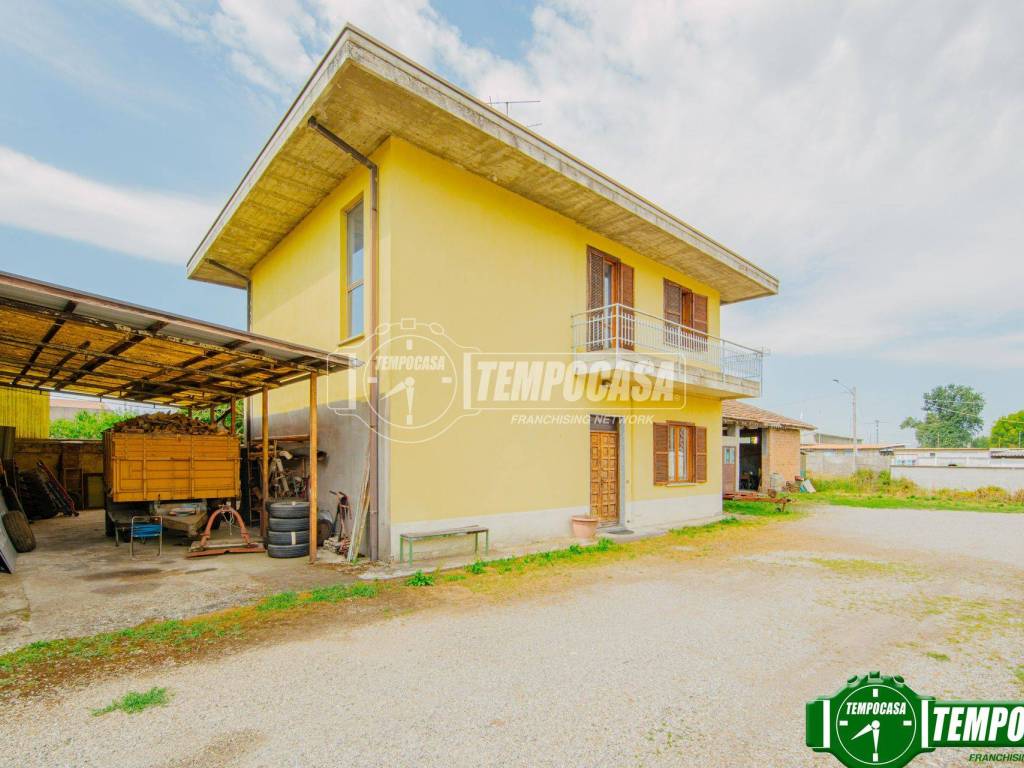 casa indipendente in vendita a Pinarolo Po