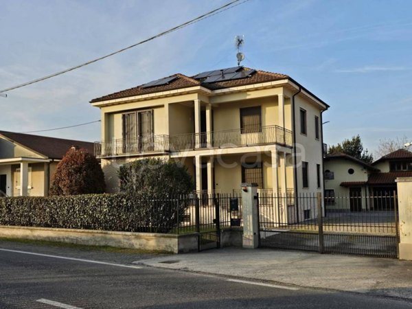 casa indipendente in vendita a Pinarolo Po