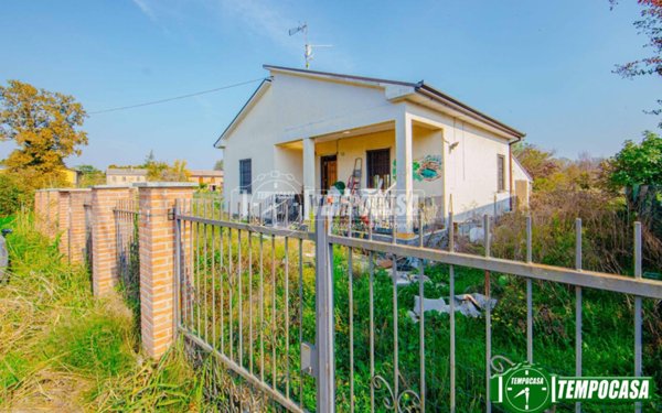 casa indipendente in vendita a Pinarolo Po