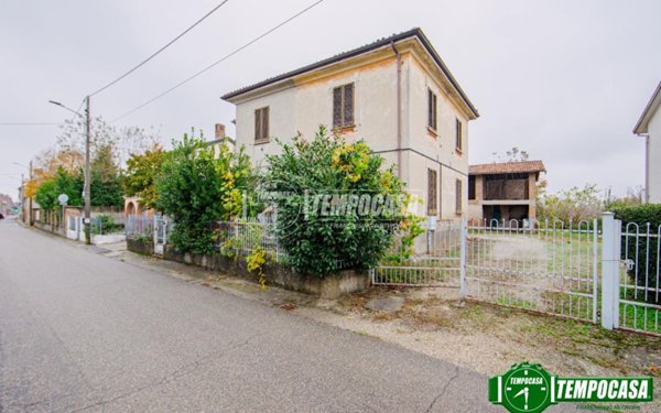 casa indipendente in vendita a Pinarolo Po