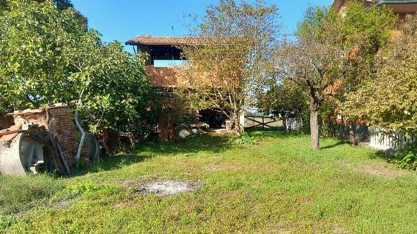 terreno agricolo in vendita a Pinarolo Po