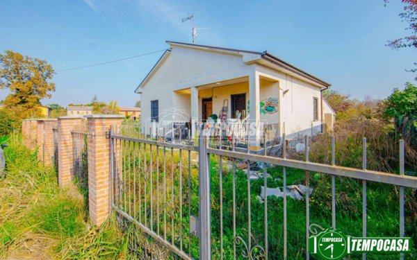 casa indipendente in vendita a Pinarolo Po