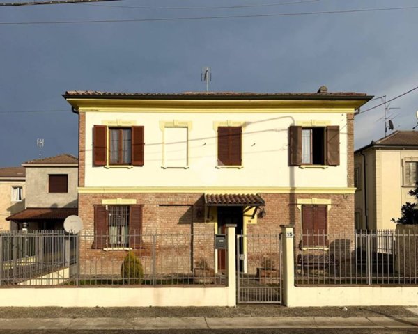 casa indipendente in vendita a Pinarolo Po