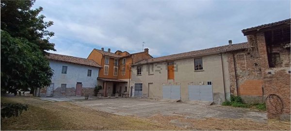 casa indipendente in vendita a Pinarolo Po