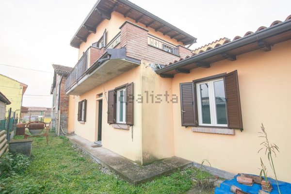 casa indipendente in vendita a Pinarolo Po