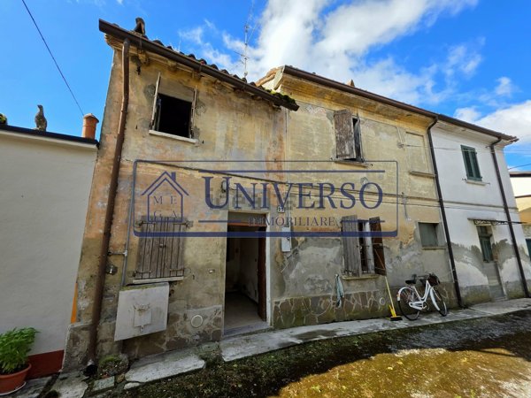 casa indipendente in vendita a Pinarolo Po in zona Castellazzo Depretis