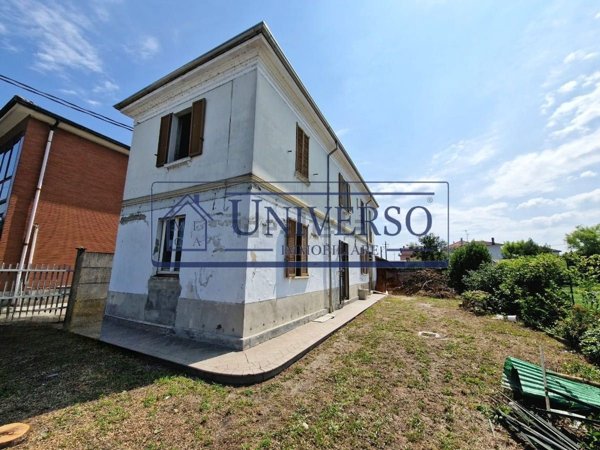 casa indipendente in vendita a Pizzale