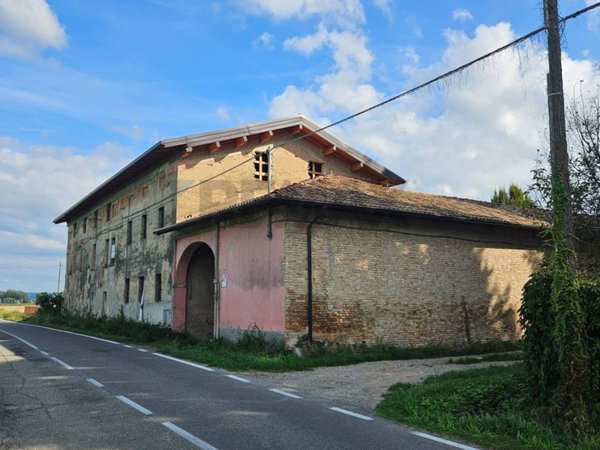 casale in vendita a Pizzale