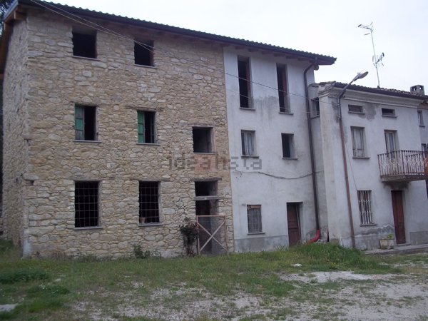 casa indipendente in vendita a Ponte Nizza in zona Molino del Conte