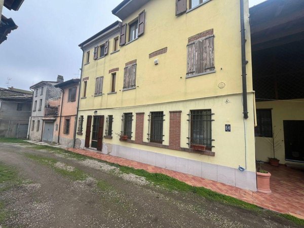 casa indipendente in vendita a Portalbera
