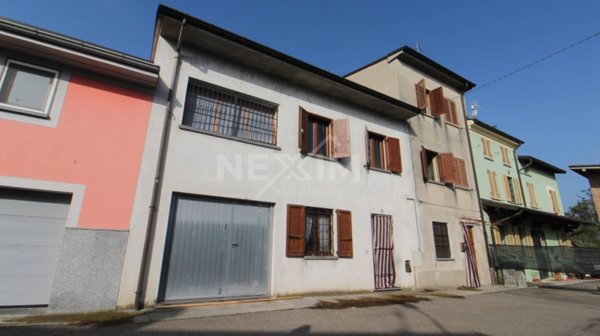 casa semindipendente in vendita a Portalbera