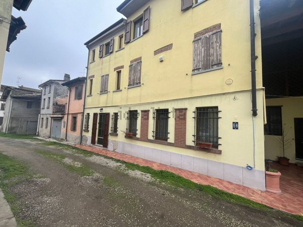 casa indipendente in vendita a Portalbera