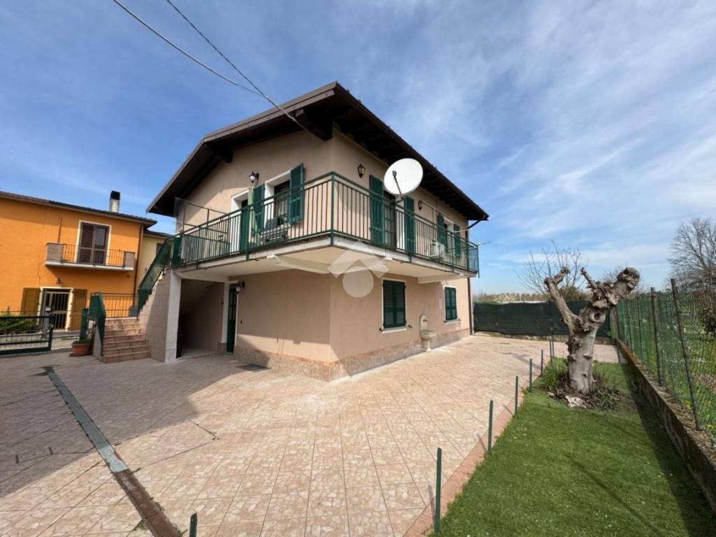 appartamento in vendita a Portalbera