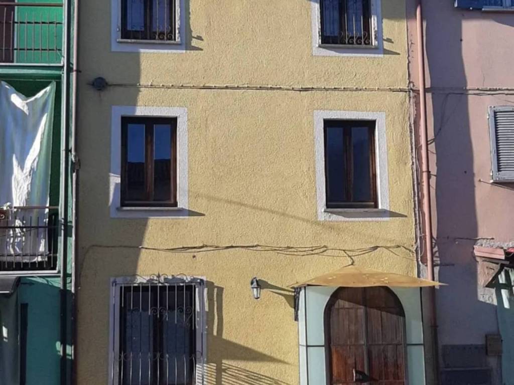 casa indipendente in vendita a Portalbera in zona San Pietro