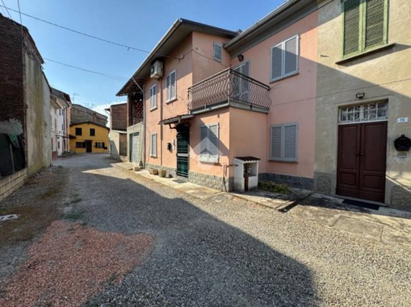 casa indipendente in vendita a Portalbera