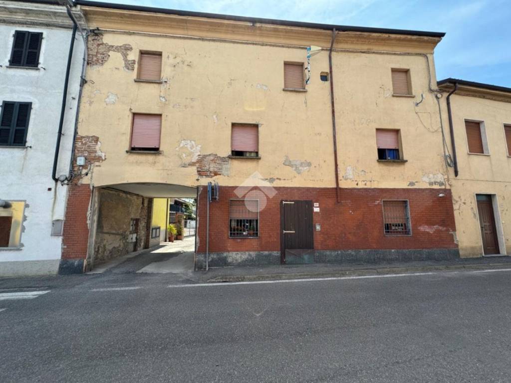 casa semindipendente in vendita a Portalbera