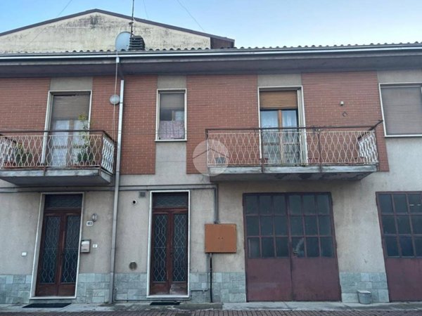 casa indipendente in vendita a Portalbera