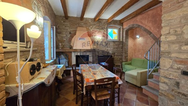 casa indipendente in vendita a Portalbera