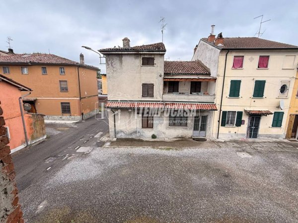 casa indipendente in vendita a Portalbera in zona San Pietro