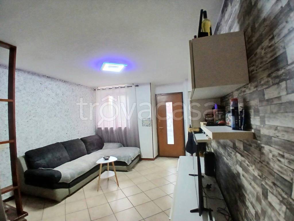 casa indipendente in vendita a Portalbera in zona San Pietro
