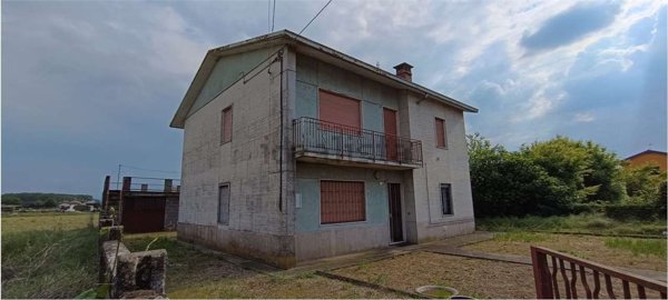 appartamento in vendita a Rea