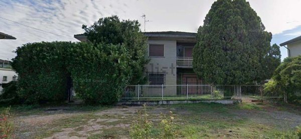 casa indipendente in vendita a Rea