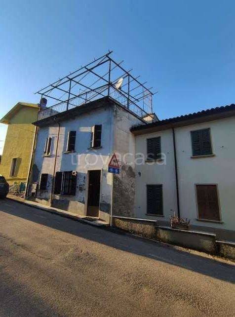 casa indipendente in vendita a Redavalle