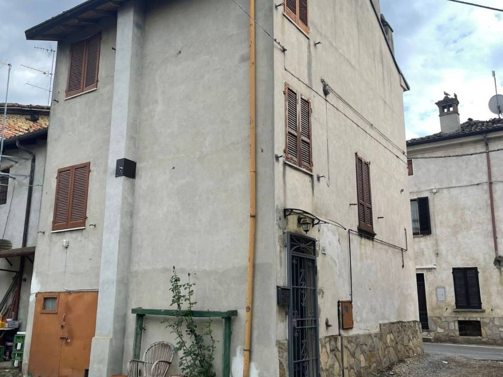 casa indipendente in vendita a Redavalle