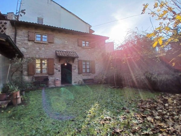 casa indipendente in vendita a Redavalle