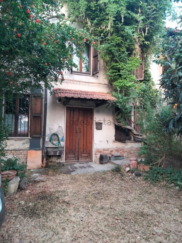 casa indipendente in vendita a Redavalle in zona Casa Ramati