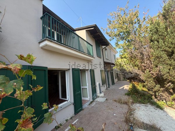 casa indipendente in vendita a Redavalle in zona Casa Ramati