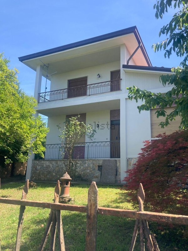casa indipendente in vendita a Redavalle in zona Casa Ramati
