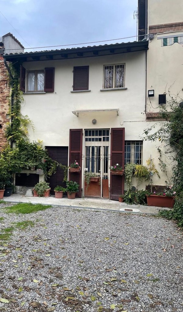 casa indipendente in vendita a Redavalle in zona Casa Ramati