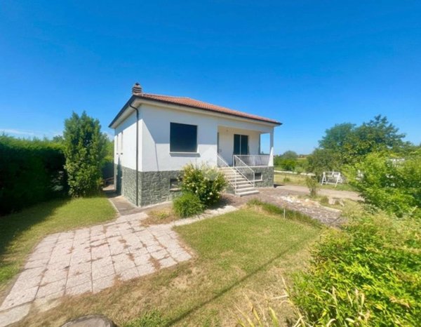 casa indipendente in vendita a Redavalle in zona Casa Ramati