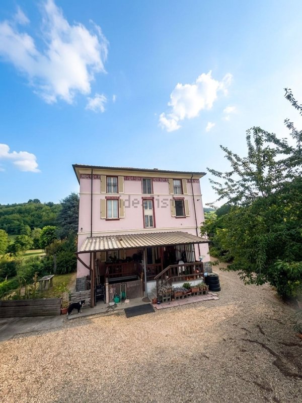 casa indipendente in vendita a Redavalle in zona Casa Ramati