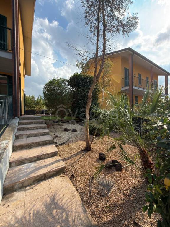 casa indipendente in vendita a Redavalle in zona Casa Ramati