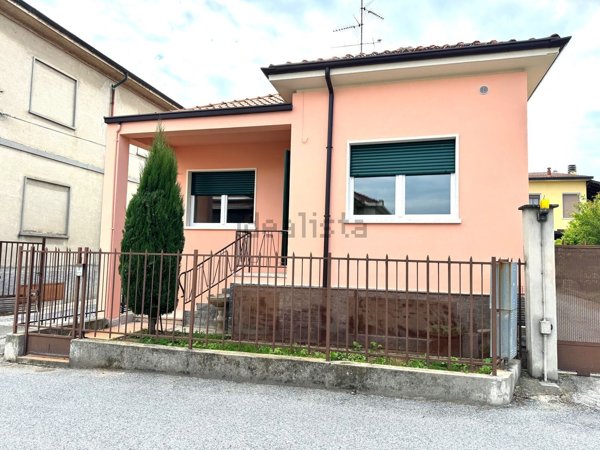 casa indipendente in vendita a Retorbido