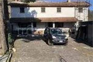 esavano in vendita a Retorbido