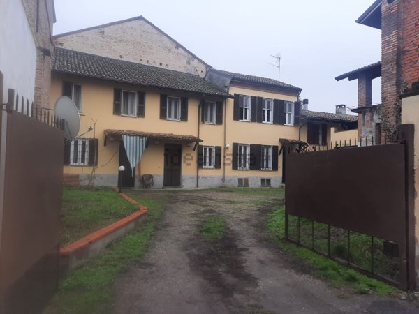 casa indipendente in vendita a Retorbido