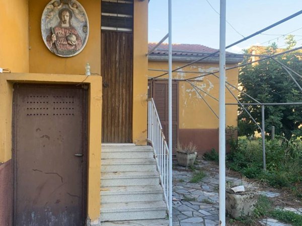 casa indipendente in vendita a Retorbido in zona Garlassolo di Sopra