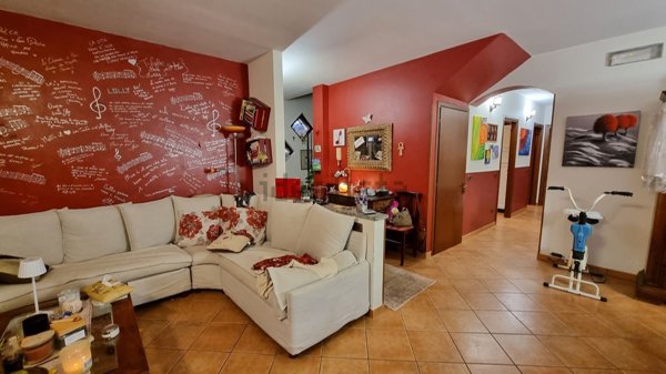 casa indipendente in vendita a Retorbido in zona Garlassolo di Sopra