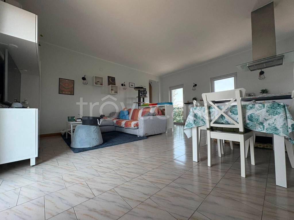 casa indipendente in vendita a Retorbido