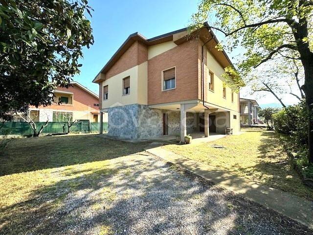 casa indipendente in vendita a Rivanazzano Terme