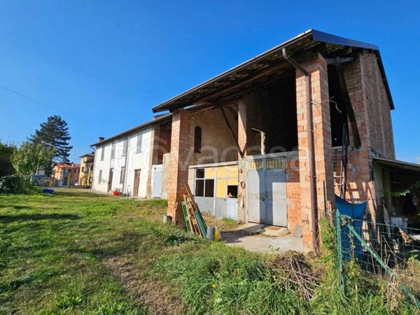 esavano in vendita a Rivanazzano Terme in zona Nazzano