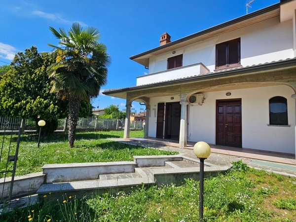 casa indipendente in vendita a Rivanazzano Terme in zona Nazzano