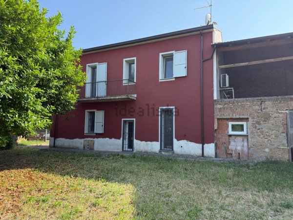 casa indipendente in vendita a Rivanazzano Terme in zona Nazzano