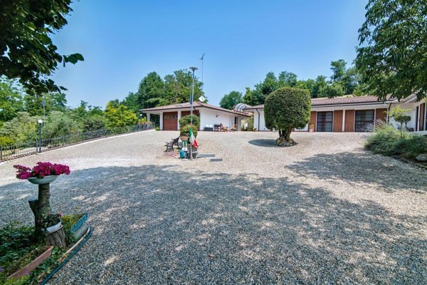 casa indipendente in vendita a Rivanazzano Terme in zona Nazzano