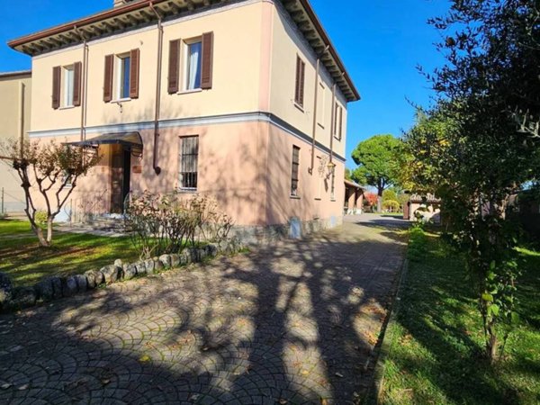 casa indipendente in vendita a Rivanazzano Terme in zona Nazzano