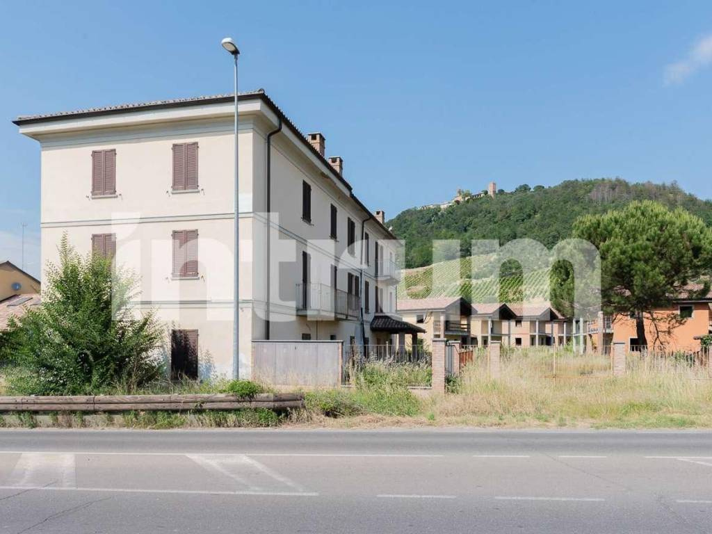 intera palazzina in vendita a Rivanazzano Terme in zona Nazzano